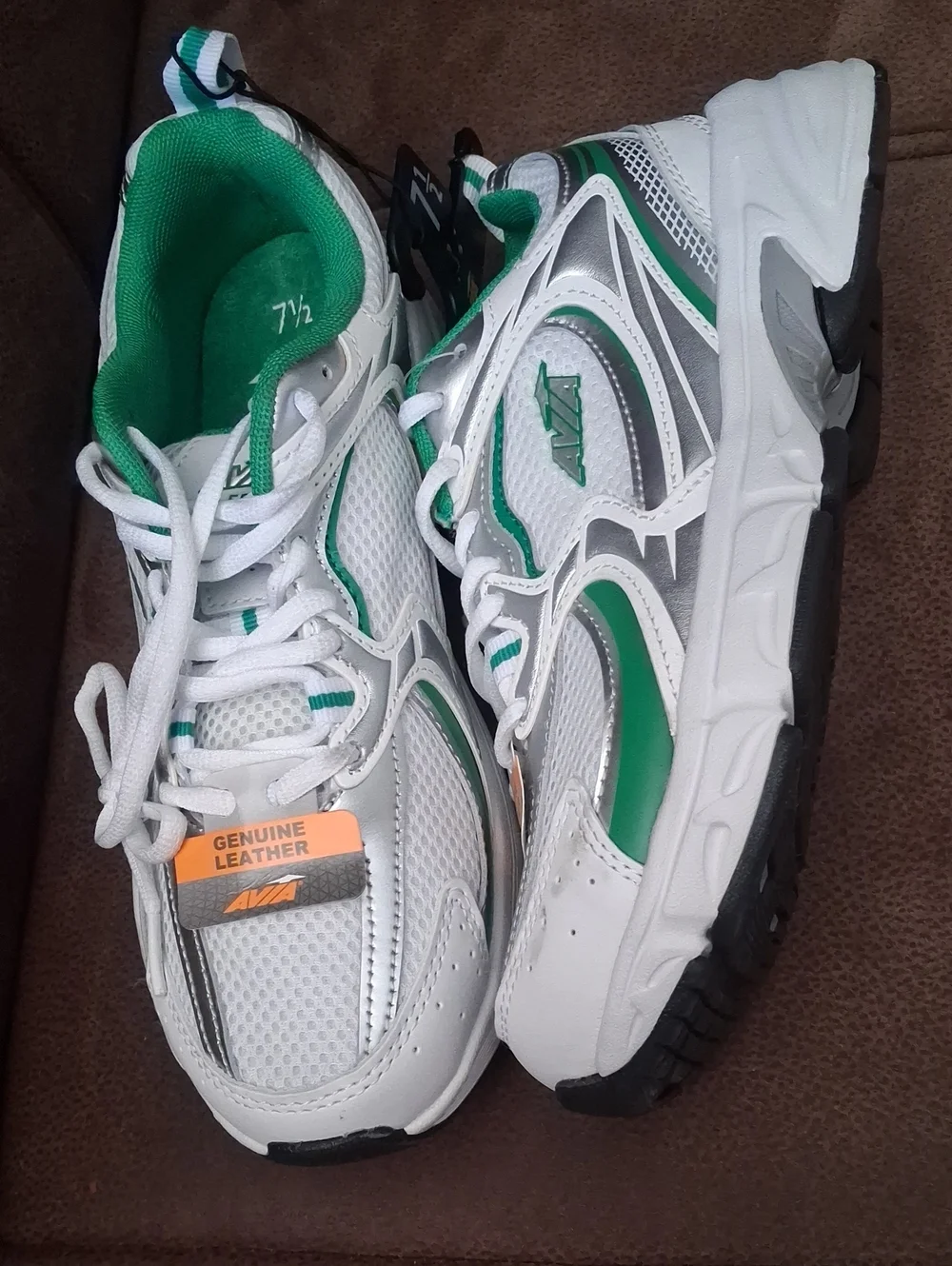 Avia 5000 Sneaker Women's White & Green Athletic Shoes Size 7 1/2